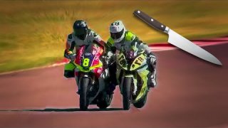 THEY BEAT EACH OTHER UP DURING A MOTORBIKE RACE! - Crazy italian racing - Amateur Superbike